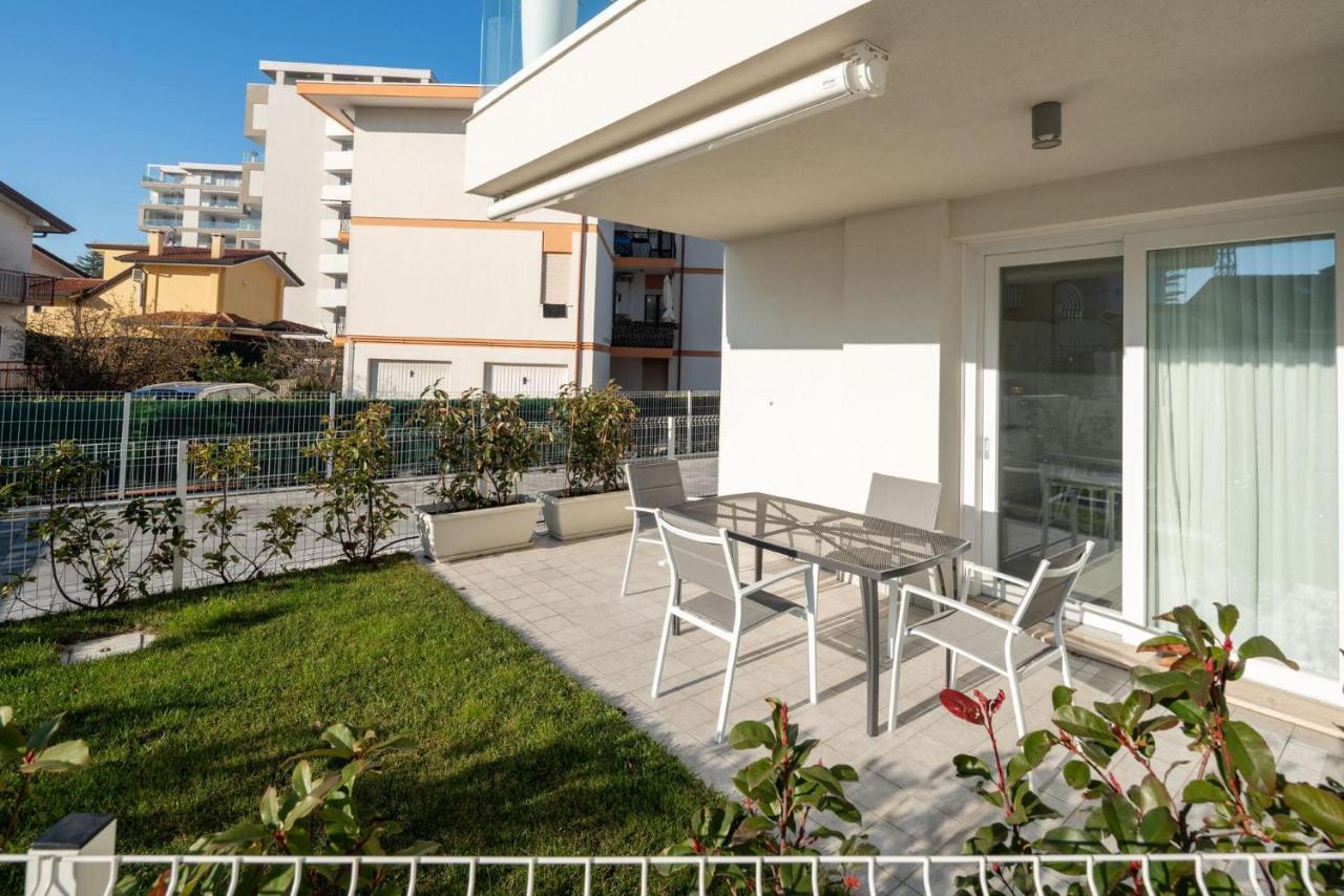 Immobiliare Jvl - Vm2 Lägenhet Lido di Jesolo Exteriör bild